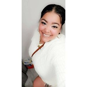 Meet your Posher, Monique
